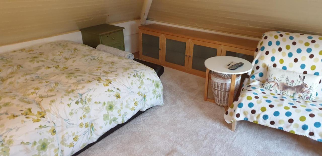 Le Studio Attic , Fridge Tv Microwave, Chester Exteriör bild