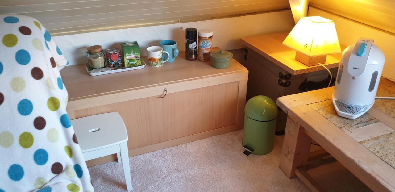 Le Studio Attic , Fridge Tv Microwave, Chester Exteriör bild